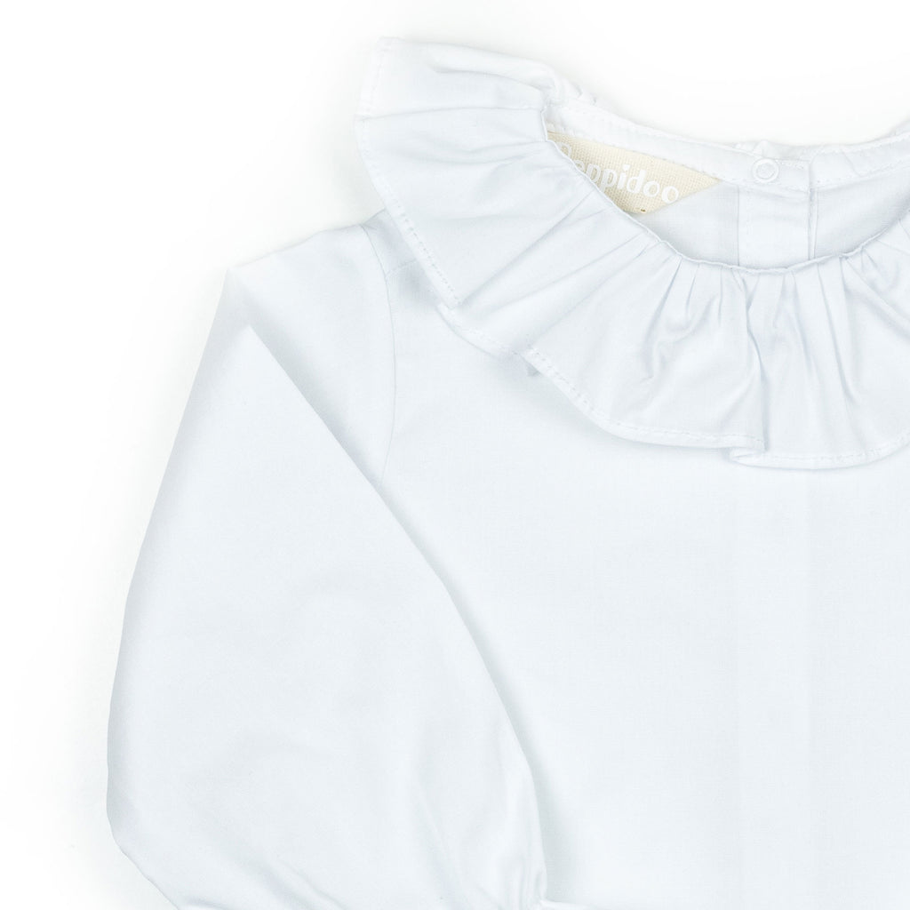 Camicia con collo rouches in piquet bianco