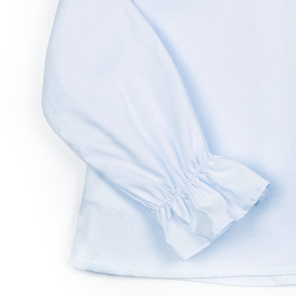 Camicia con collo rouches in piquet celeste