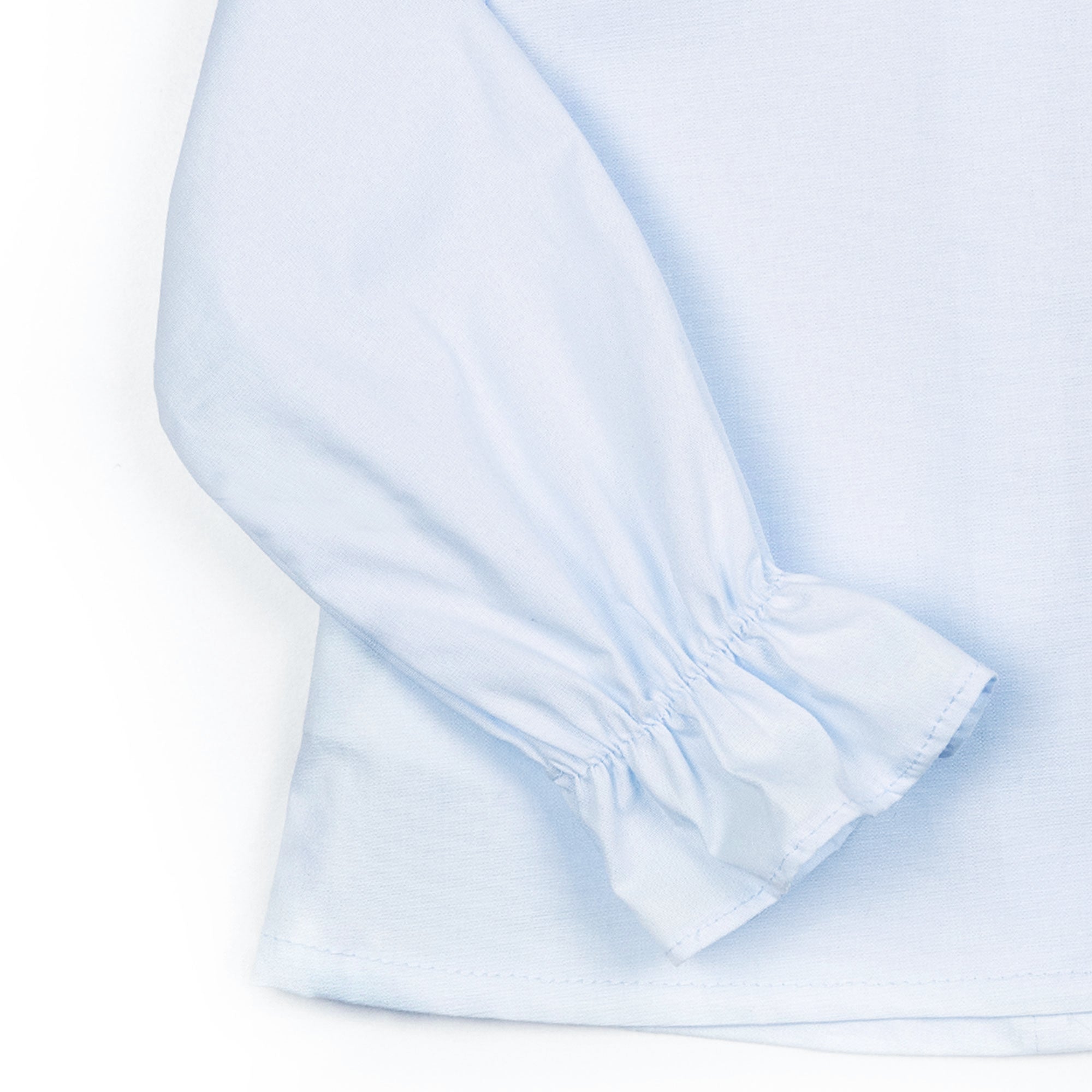 Camicia con collo rouches in piquet celeste