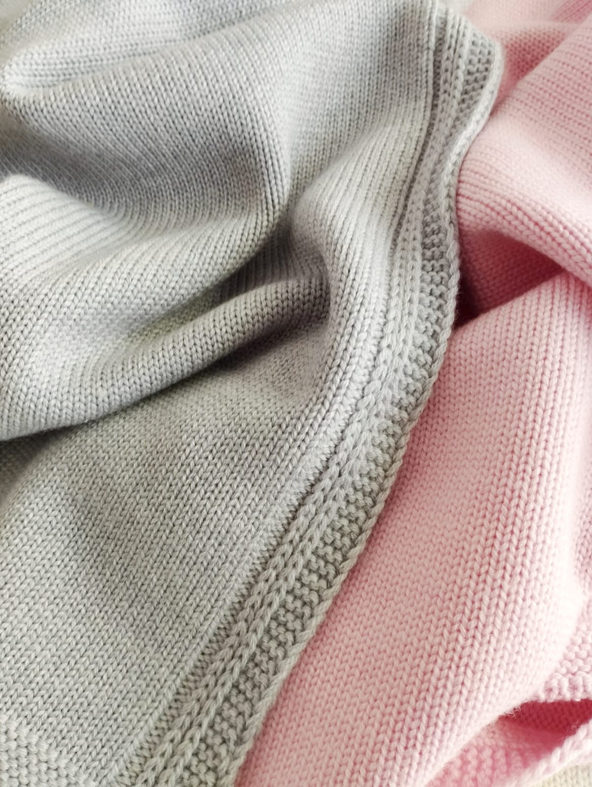 Copertina in lana vergine grigio