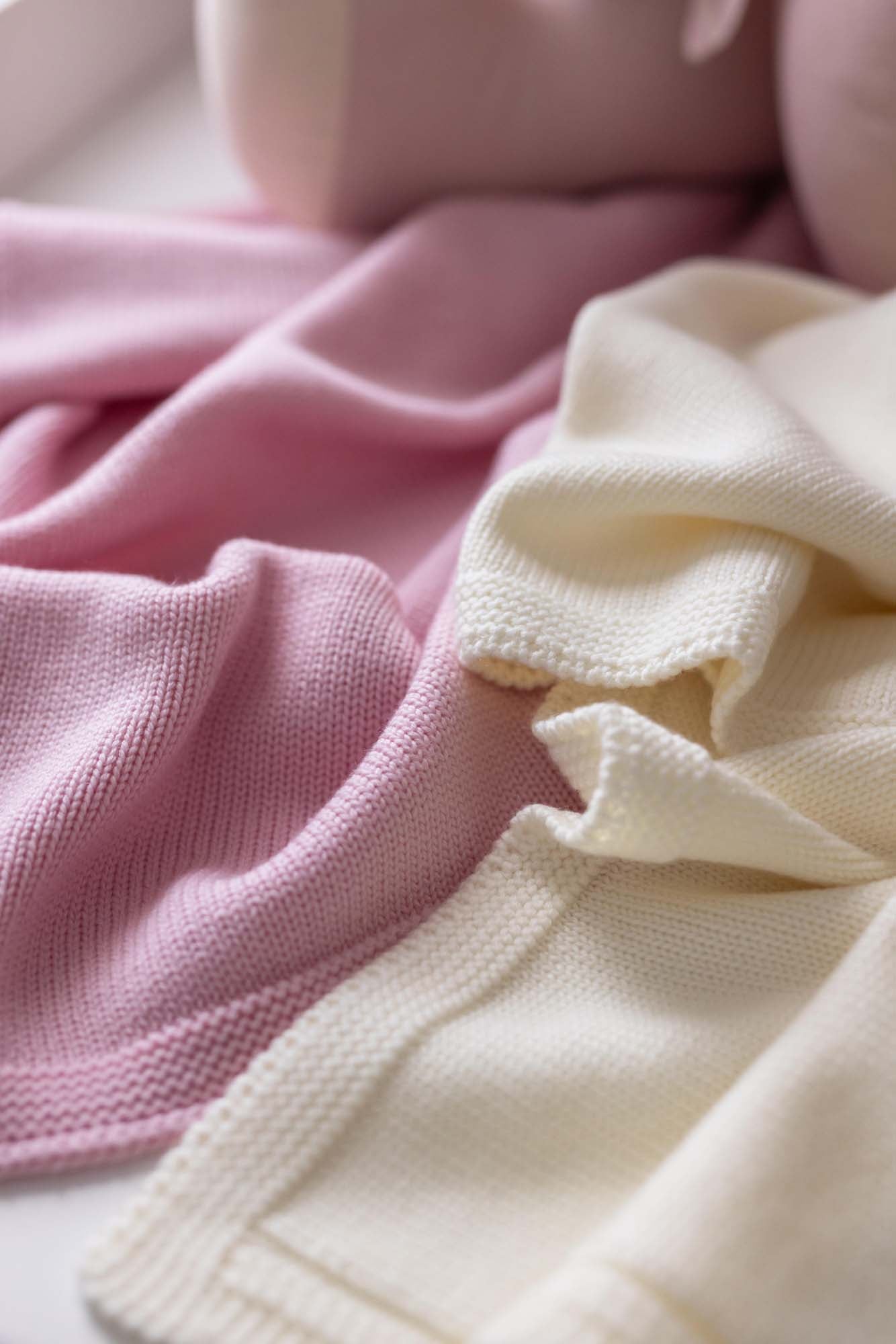 Copertina in lana vergine rosa