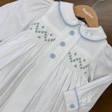 Pagliaccetto Battesimale con punto smock e boccioli di rosa