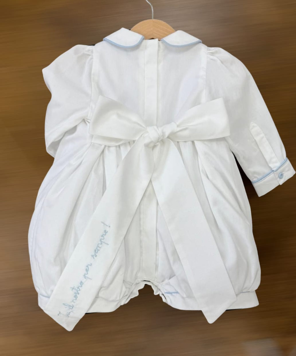 Pagliaccetto Battesimale con punto smock e boccioli di rosa