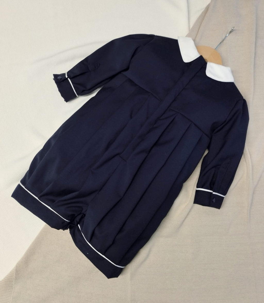 Romper with round collar and contrasting trim