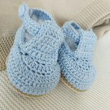Scarpine all'uncinetto celeste