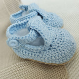 Scarpine all'uncinetto celeste