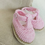 Scarpine all'uncinetto rosa