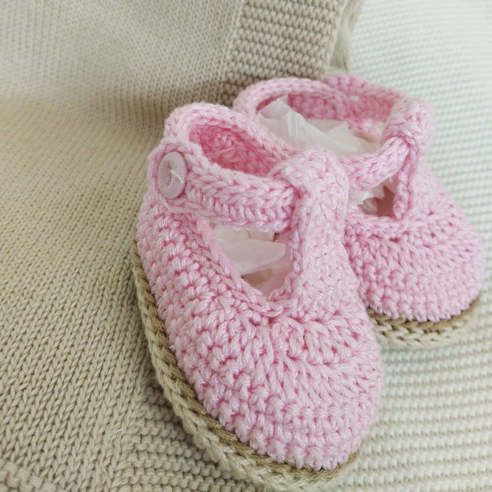 Scarpine all'uncinetto rosa