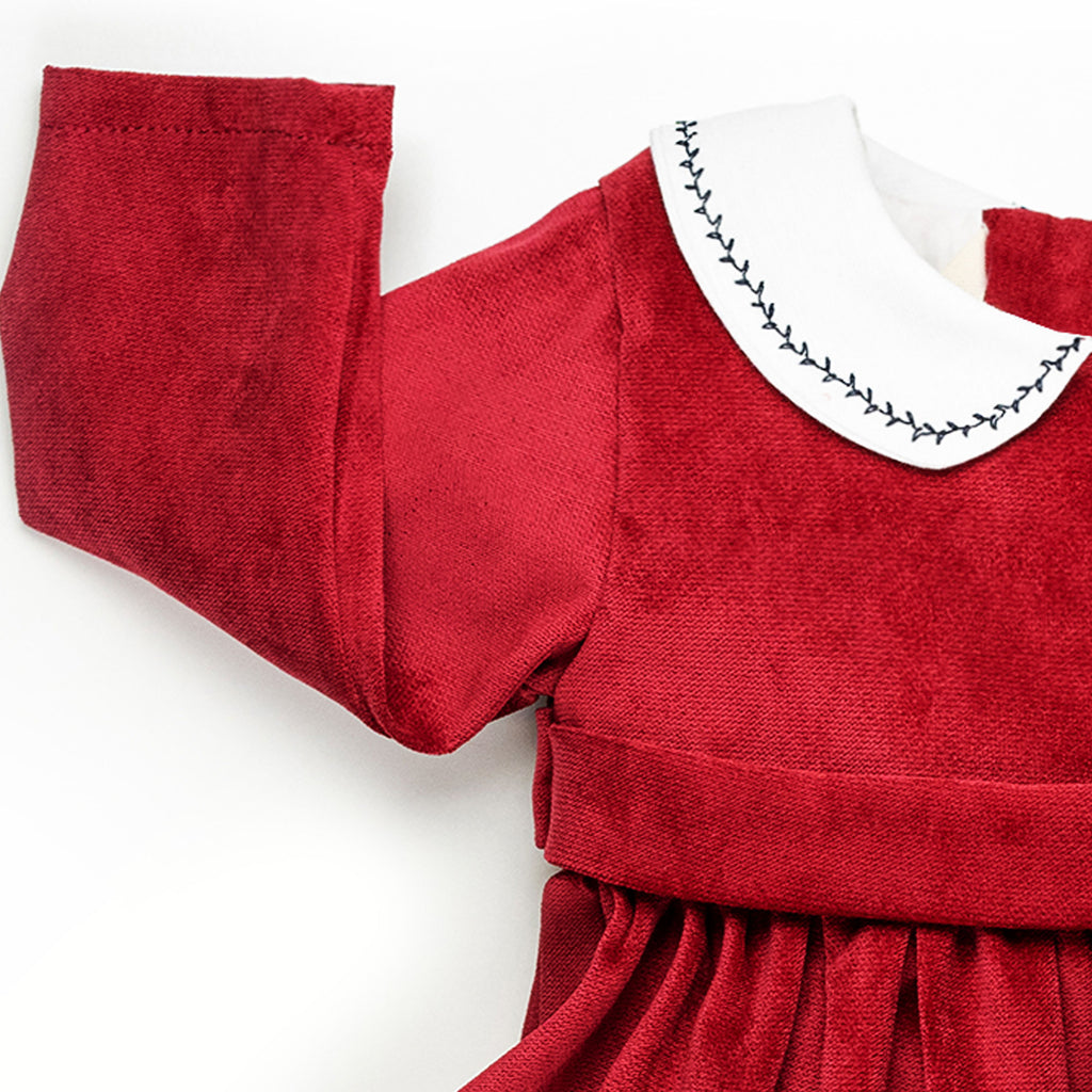 Vestito con colletto e manica lunga in  velluto rosso
