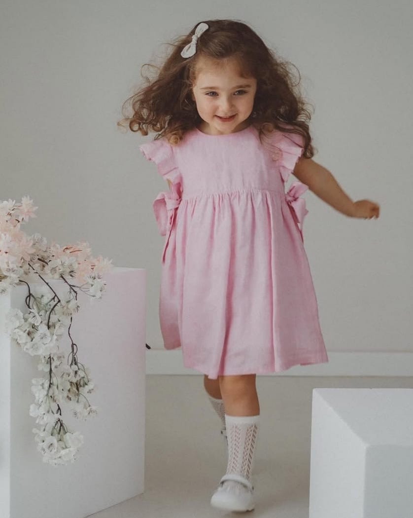 Vestito con manichetta volant rosa
