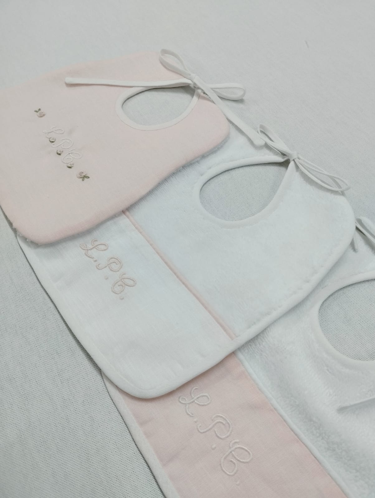 Set tre bavette quadrate rosa