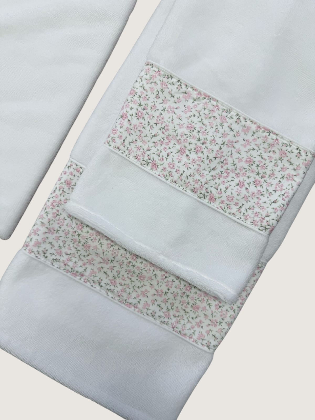 Set asciugamani a fiori