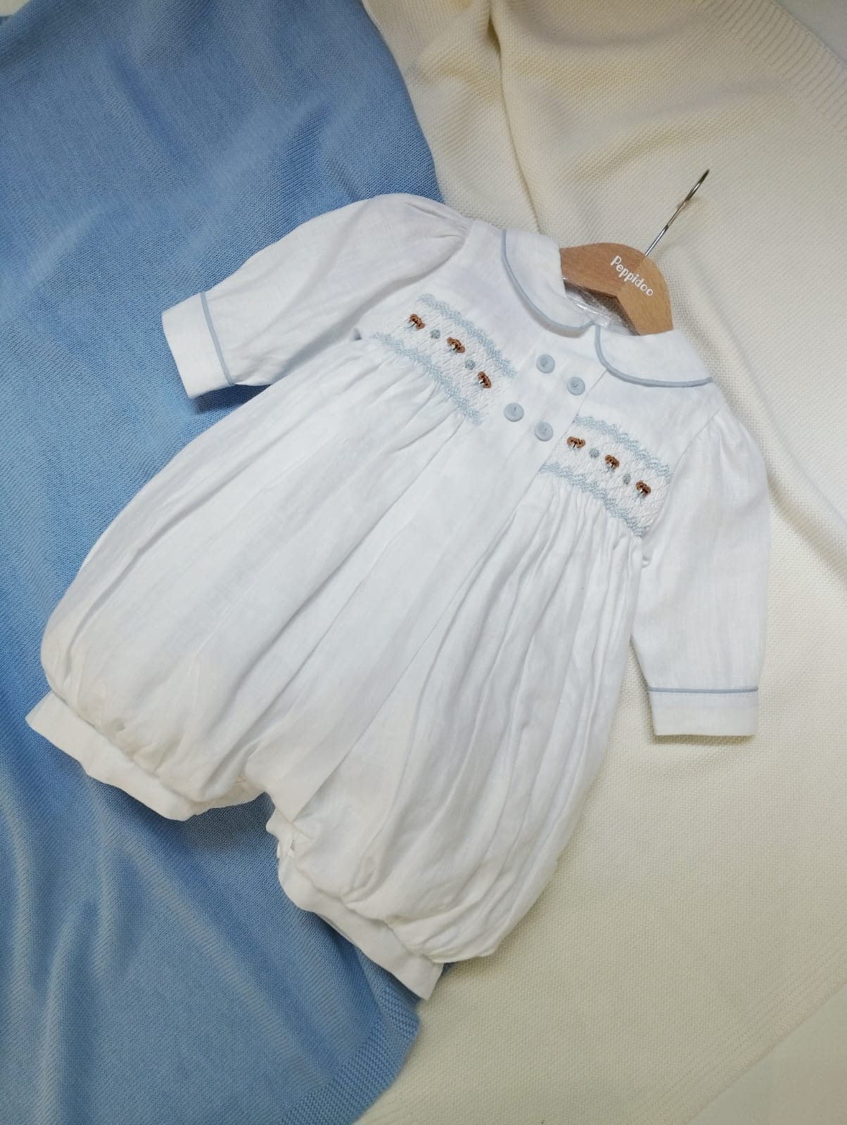 Pagliaccetto Battesimale con punto smock in lino