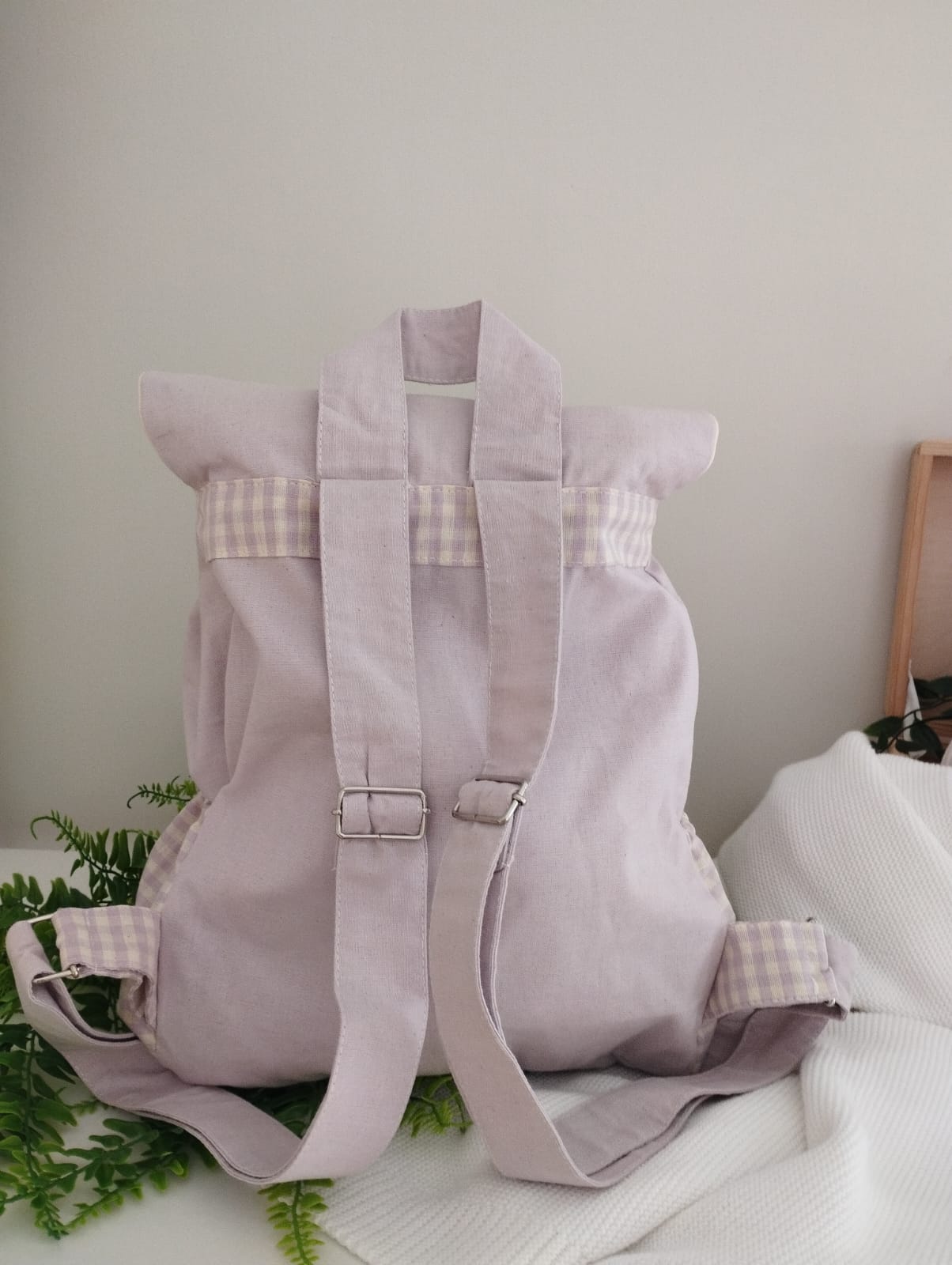 Zaino con tasche laterali lilla
