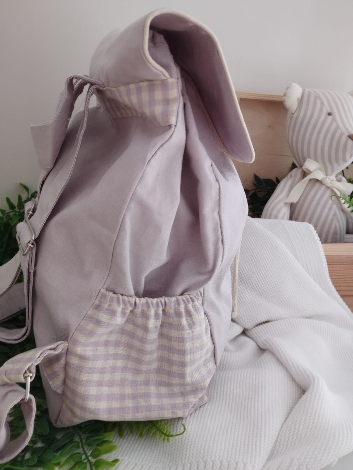 Zaino con tasche laterali lilla